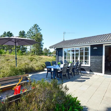Nice home in Rømø w/ Sauna, WiFi&4 Bedrooms *