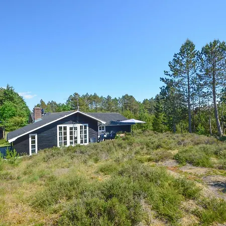 Vakantiehuis Nice home in Rømø w/ Sauna, WiFi&4 Bedrooms *