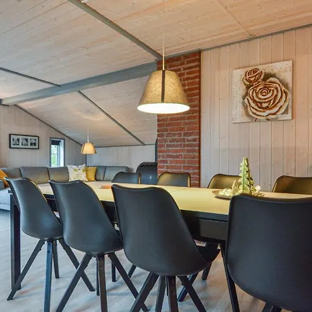 Vakantiehuis Nice home in Rømø w/ Sauna, WiFi&4 Bedrooms *